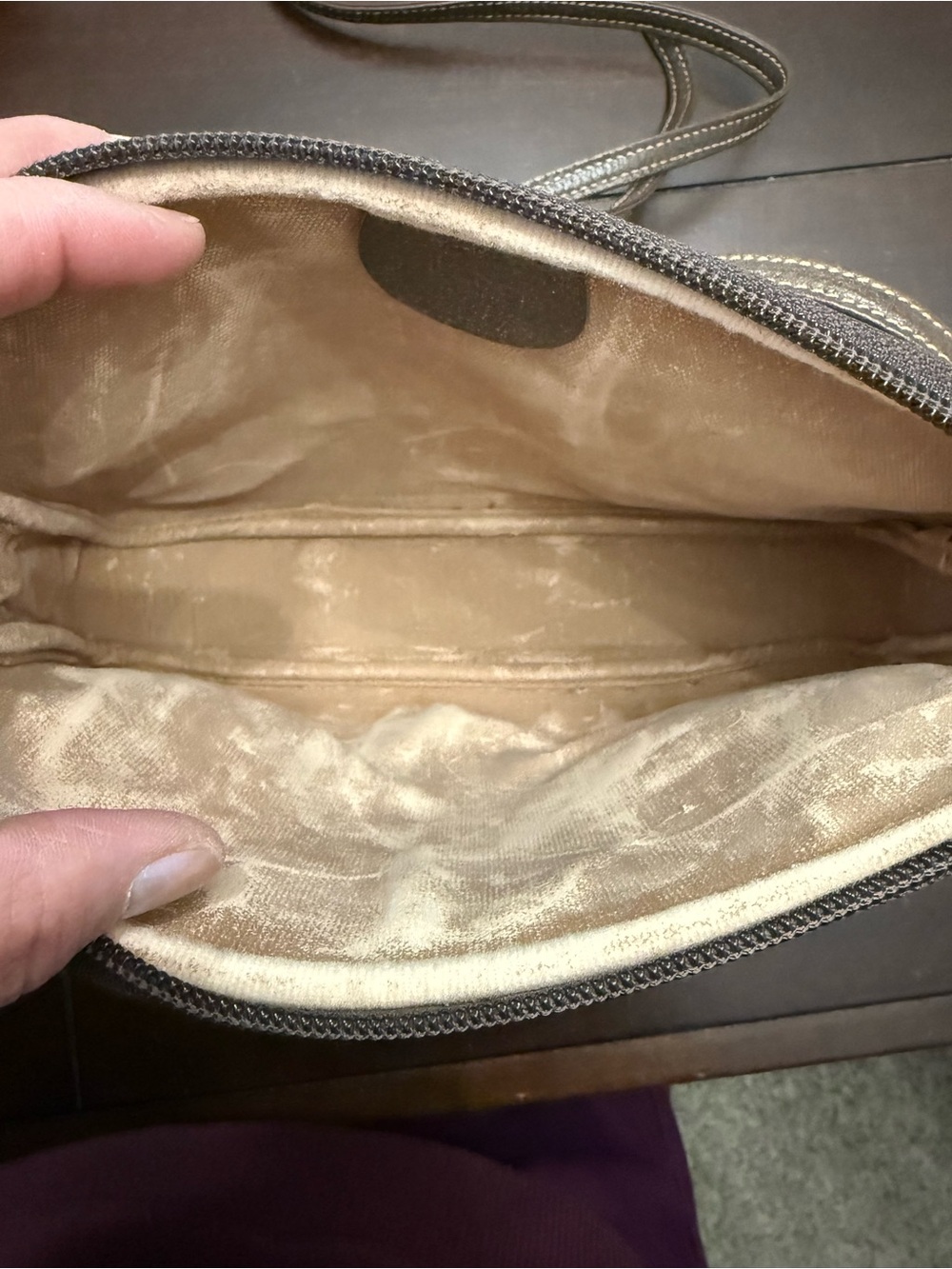 Gucci authentic crossbody - Picture 3 of 12